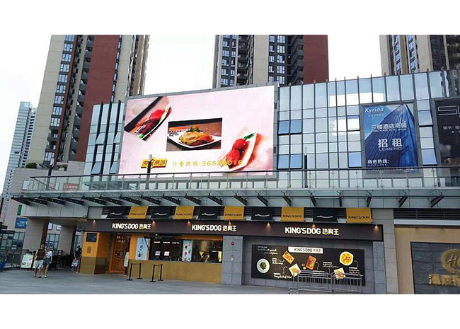 P10-outdoor-LED-screen-4