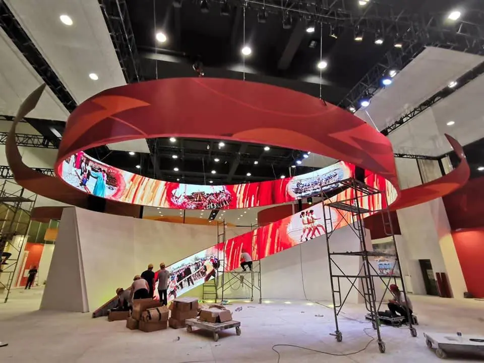 Curved LED Screen